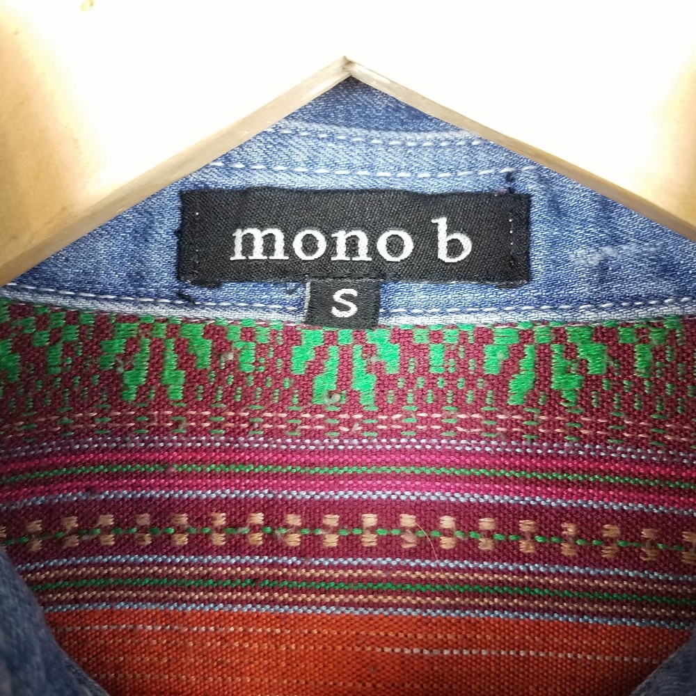 Embroidered Button Down S - image 3